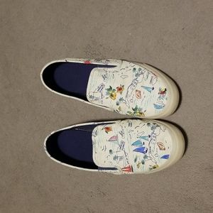 Sperry slip on flats